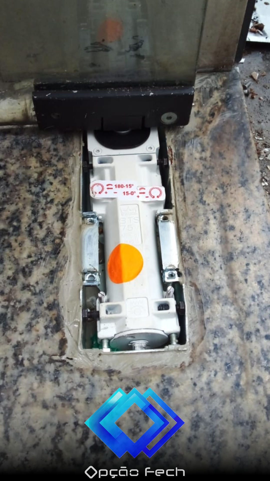 Troca de Mola Dorma em Botafogo RJ - Vidraçaria Opção Fech