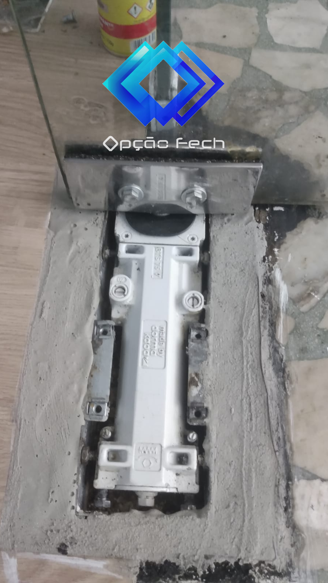 Troca de Mola de Piso Leblon - Vidraçaria Opção Fech do Rio